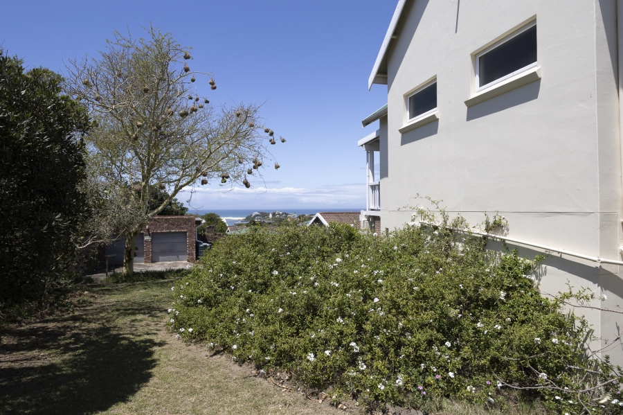 5 Bedroom Property for Sale in Kleinemonde Eastern Cape